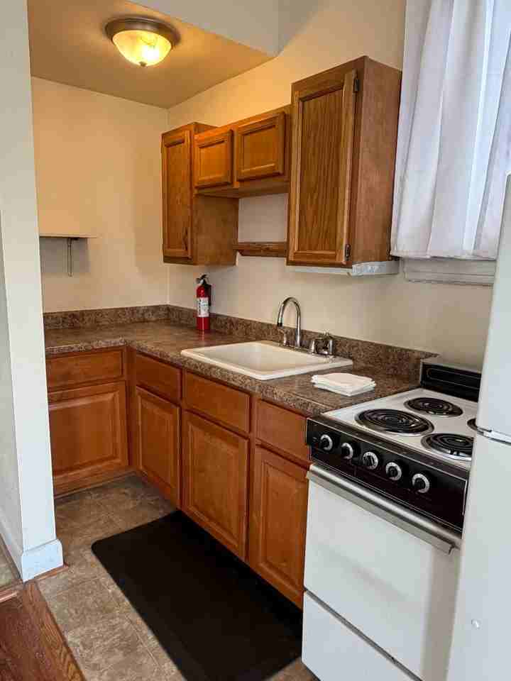 618 Redgate Ave. - Photo 5 of 32