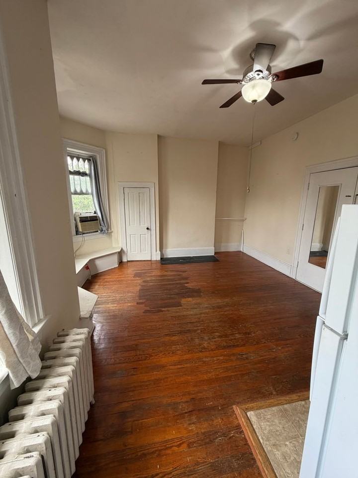 618 Redgate Ave. - Photo 6 of 32