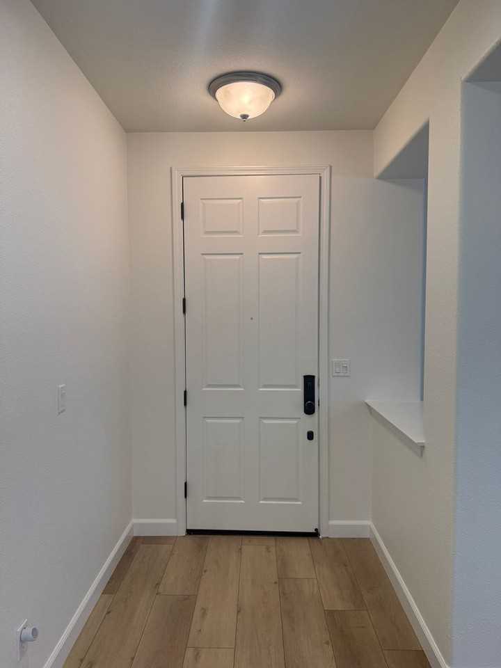 618 Eldridge Ave - Photo 2 of 21