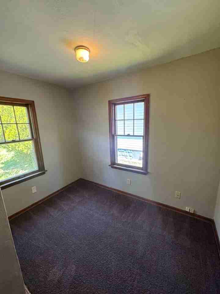 3602 Robinwood Dr - Photo 4 of 7