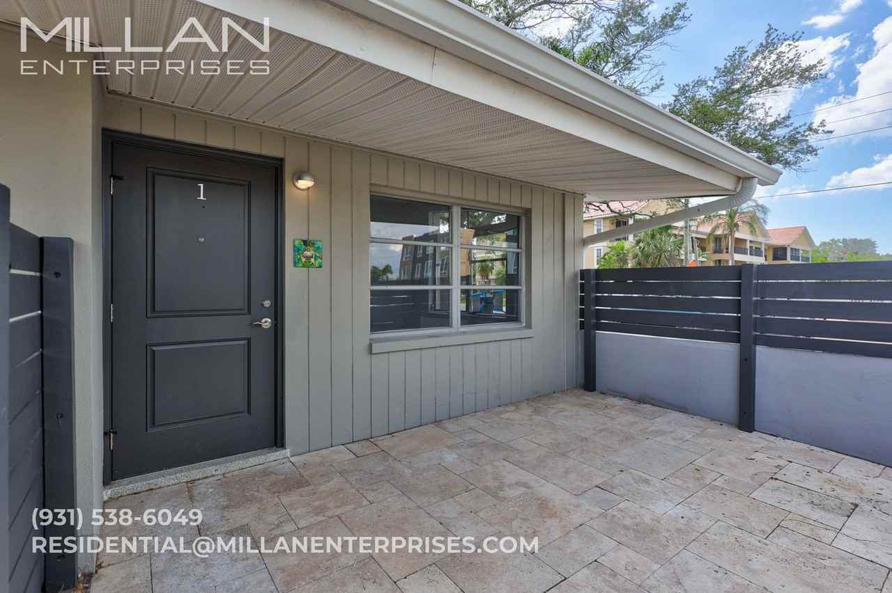 325 Capri Boulevard - Photo 2 of 46