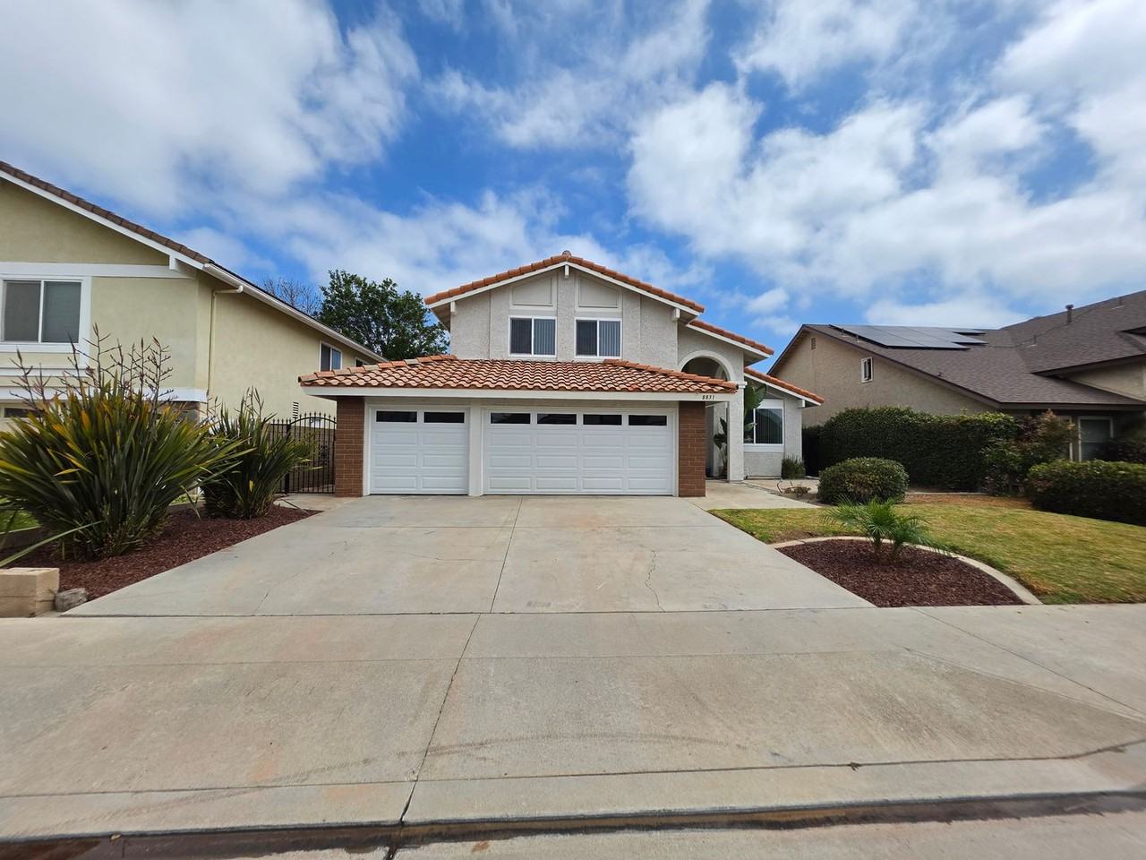8831 Sailport Dr - Photo 2 of 27