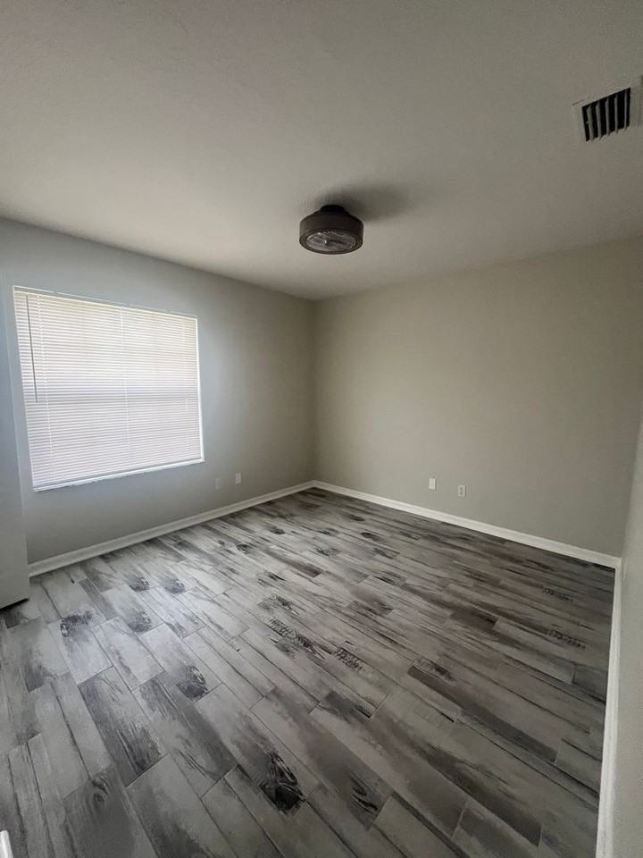 19 Roxbury Ln - Photo 6 of 8