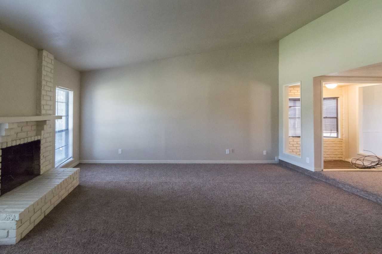 3314 Ridgemoor Dr - Photo 4 of 26