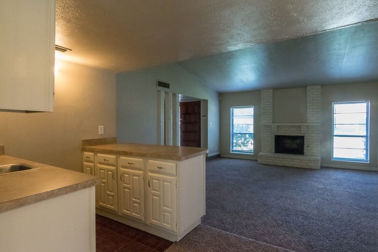 3314 Ridgemoor Dr - Photo 6 of 26