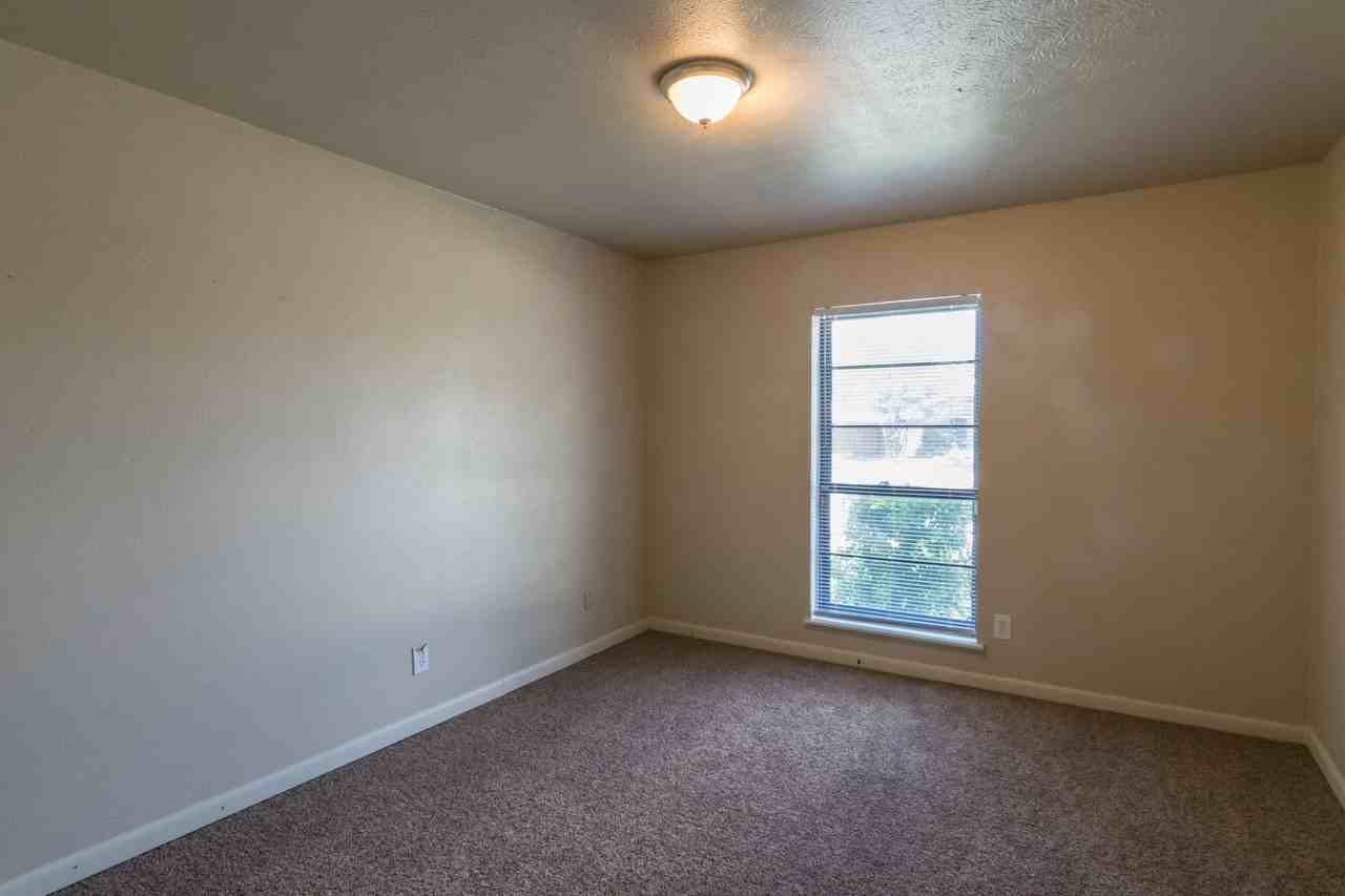 3314 Ridgemoor Dr - Photo 7 of 26