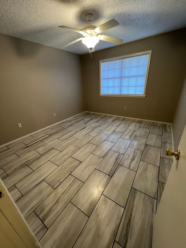 202 Loop W - Photo 7 of 15