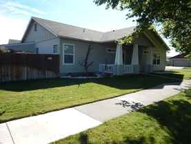715 Ne Fieldstone Ct - Photo 1 of 1