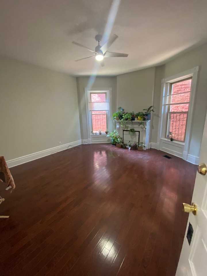1708 - Photo 5 of 37