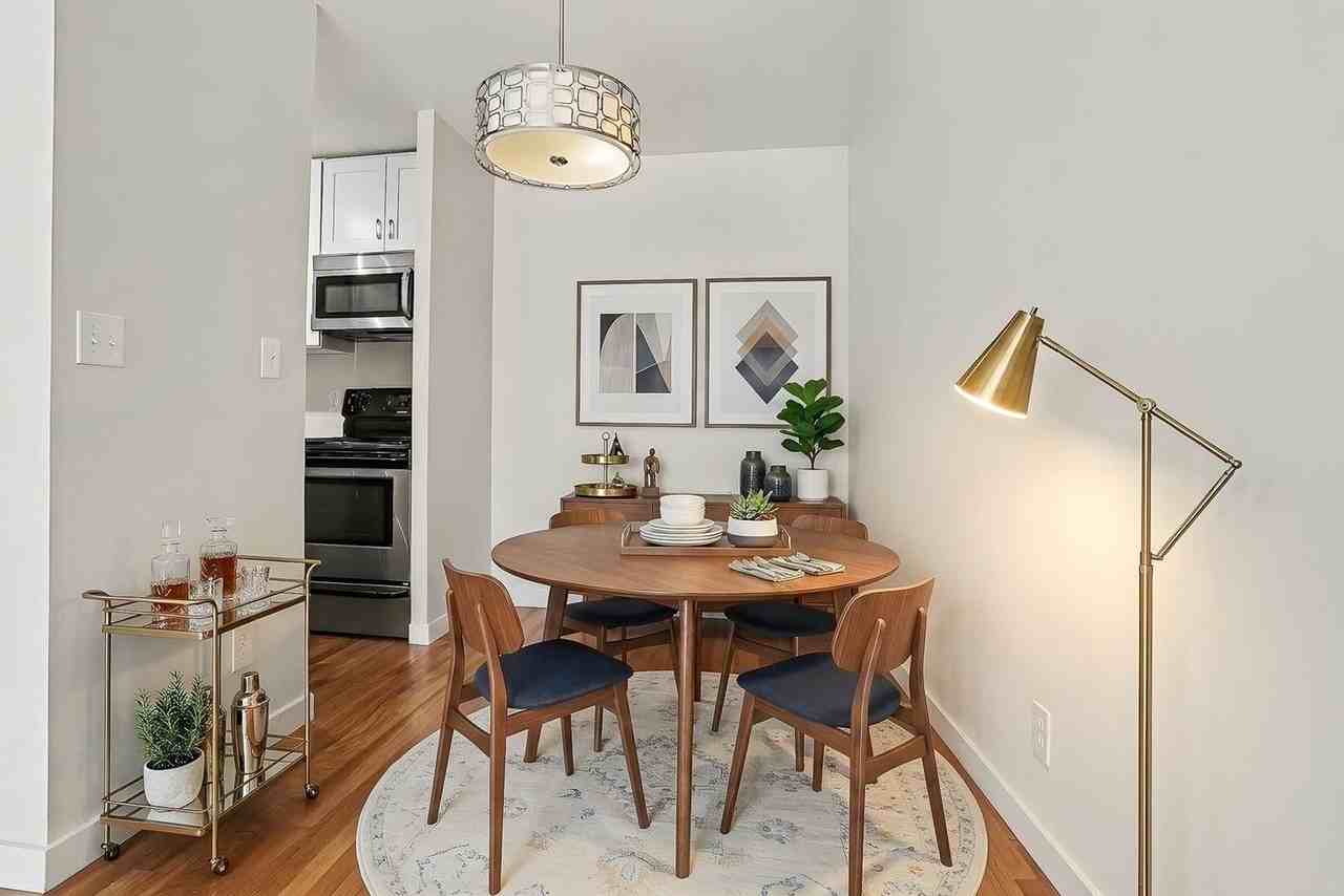 1221 Apartments - Photo 5 of 19