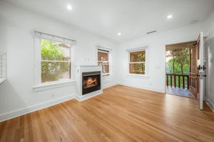 featured image of 617 De La Vina St