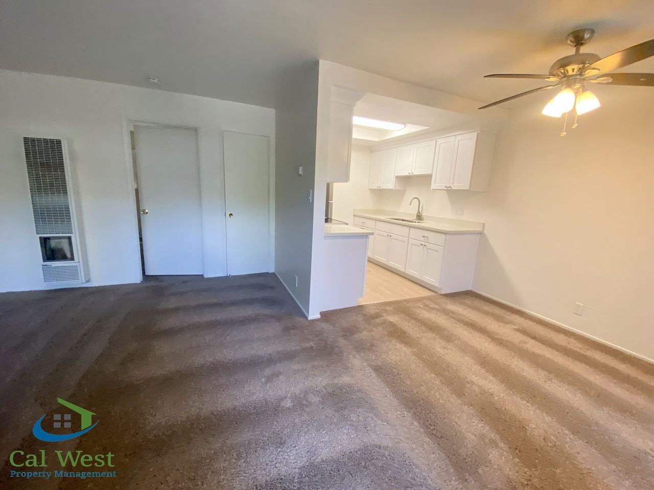 315 Bellerose Dr - Photo 4 of 16