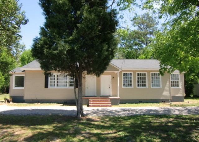 1914 1/2 Kratha Dr - Photo 3 of 26