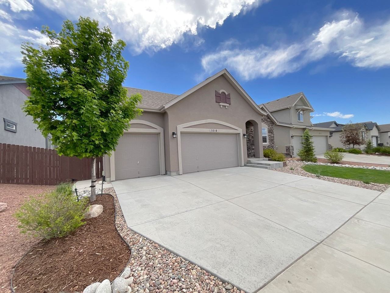 3210 Red Cavern Rd - Photo 3 of 37