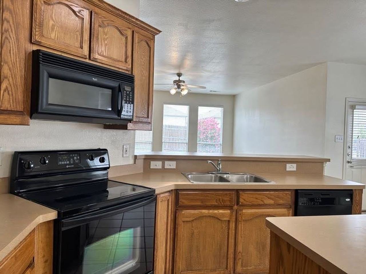 6109 Melanie Dr - Photo 6 of 28