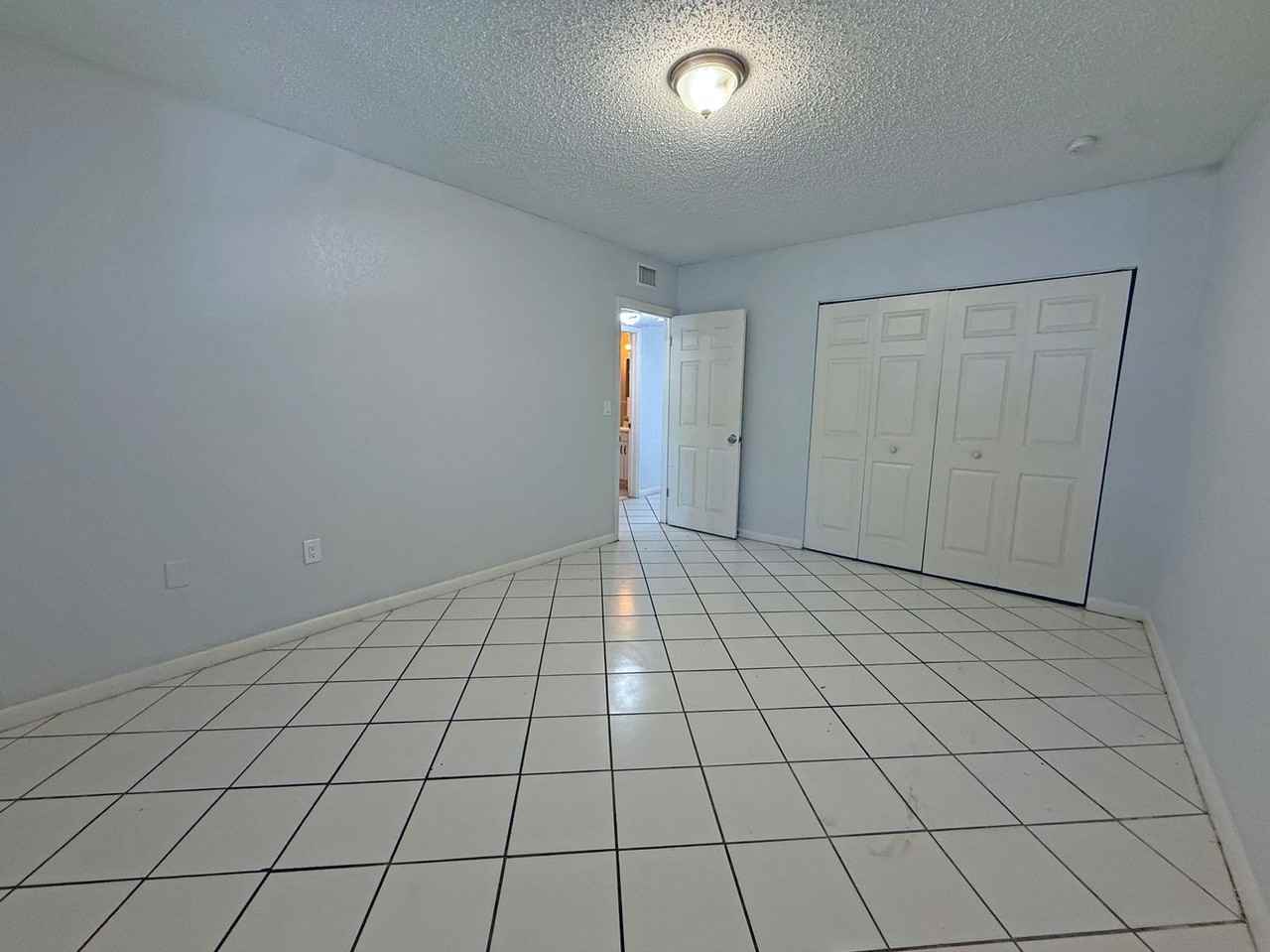 2 N Fernwood Ave #14 - Photo 6 of 16