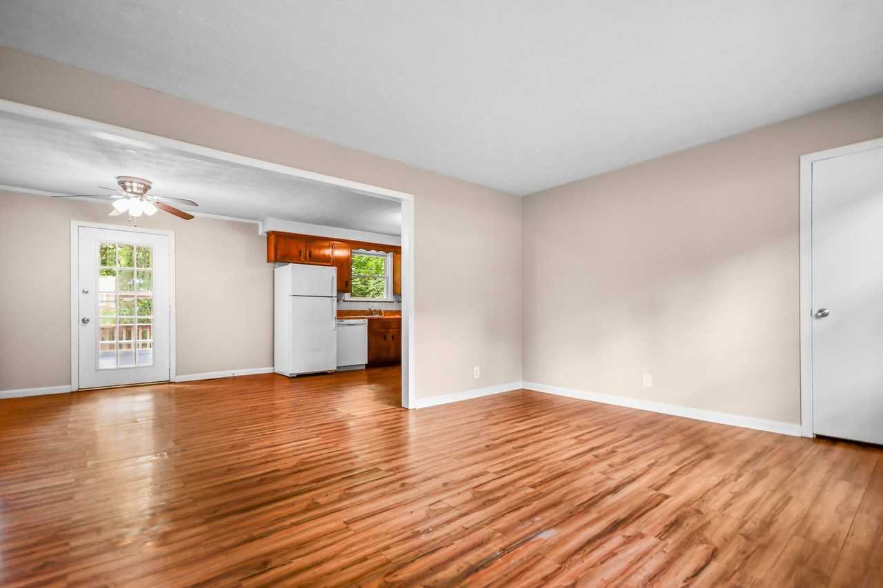 706 Kingsbury Rd - Photo 2 of 15