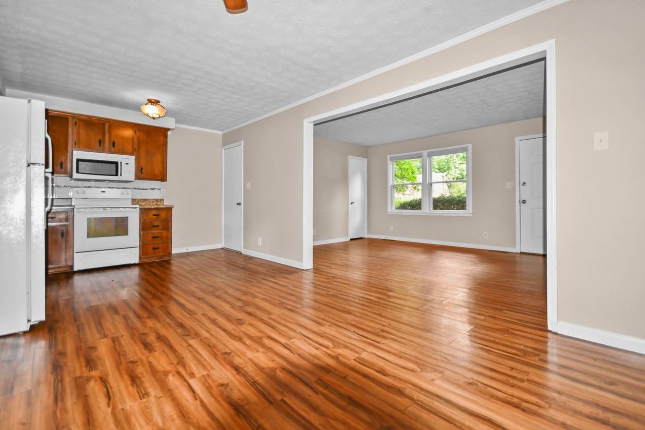 706 Kingsbury Rd - Photo 5 of 15