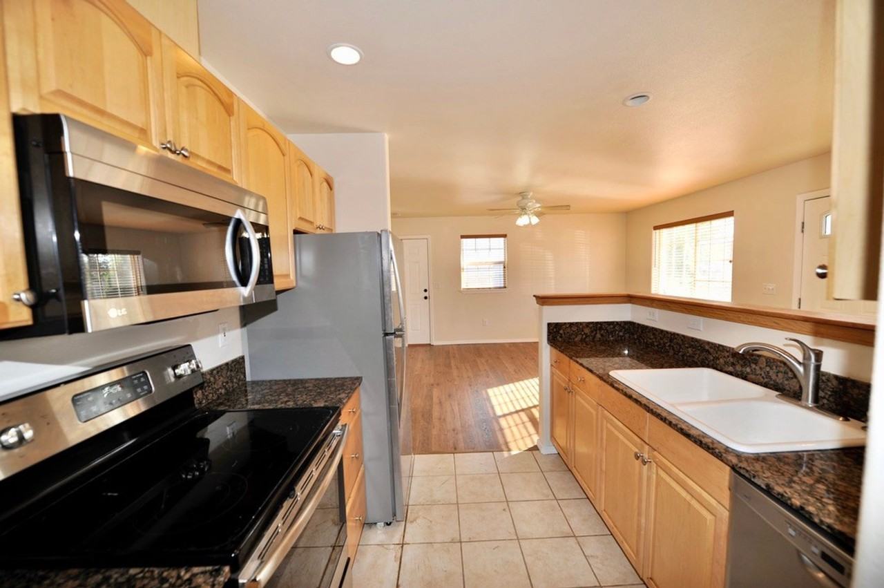 13948 N Cassia St #2 - Photo 7 of 21