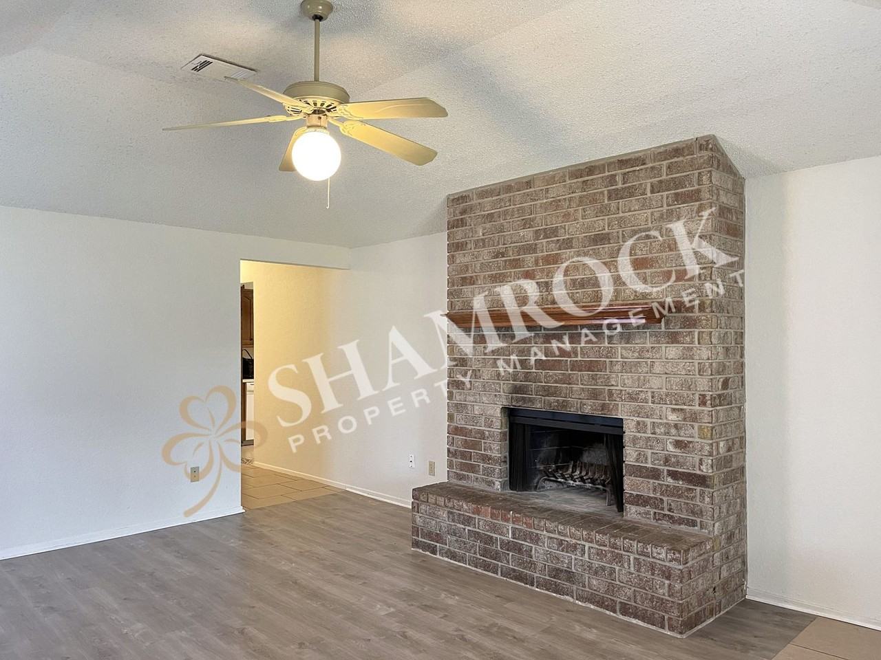 2103 Kirby Lee St - Photo 3 of 16