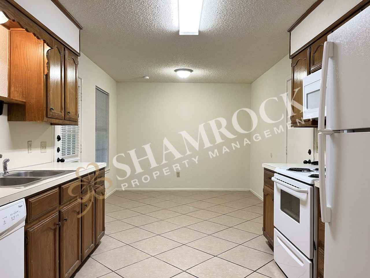 2103 Kirby Lee St - Photo 5 of 16