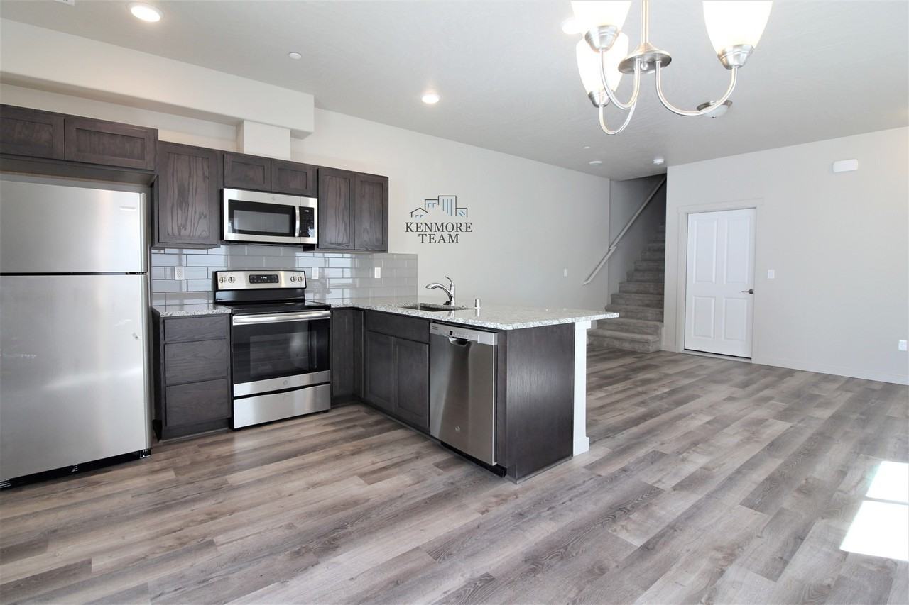 5772 W Albany Pl - Photo 2 of 7