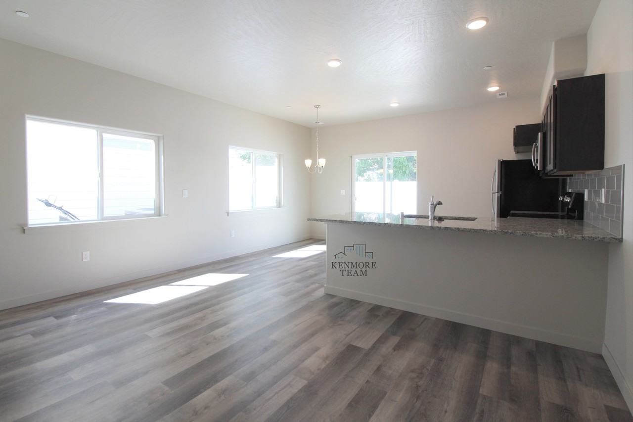 5772 W Albany Pl - Photo 3 of 7