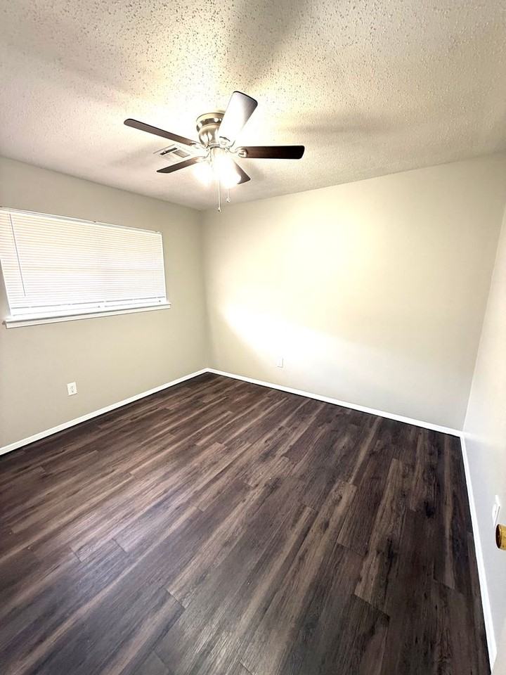 6265 Nature Dr - Photo 5 of 11