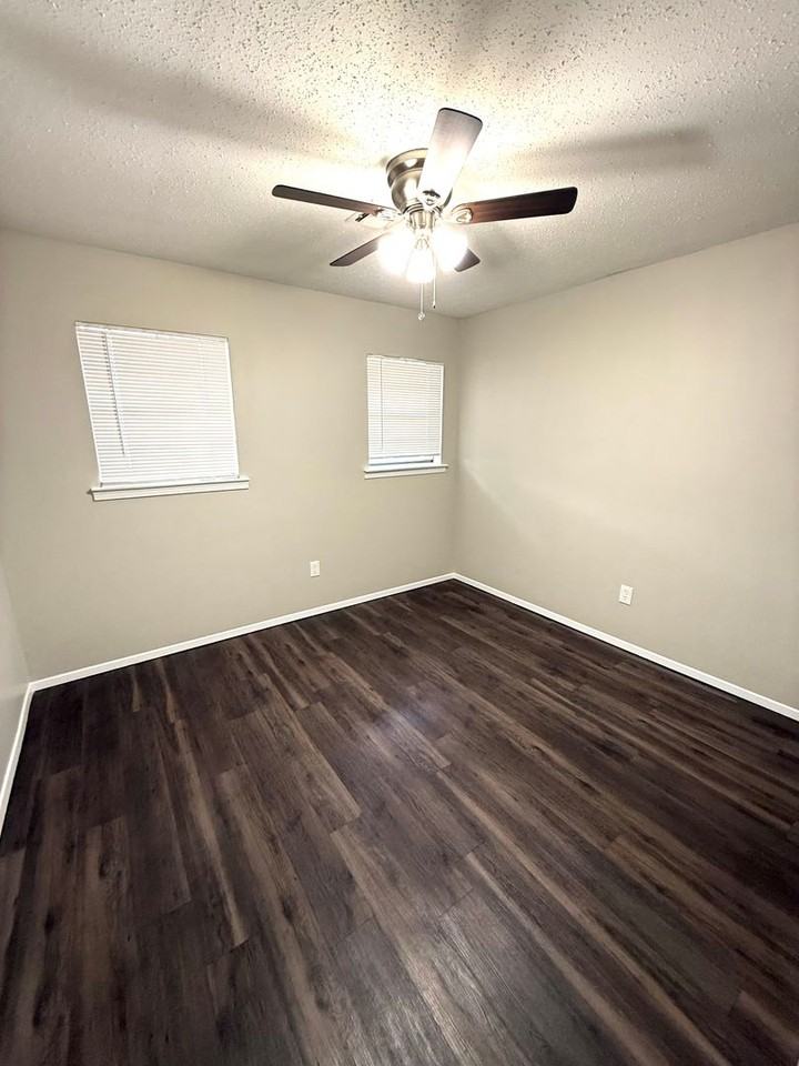 6265 Nature Dr - Photo 7 of 11