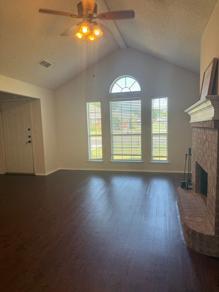 314 Beaumont Dr - Photo 4 of 25