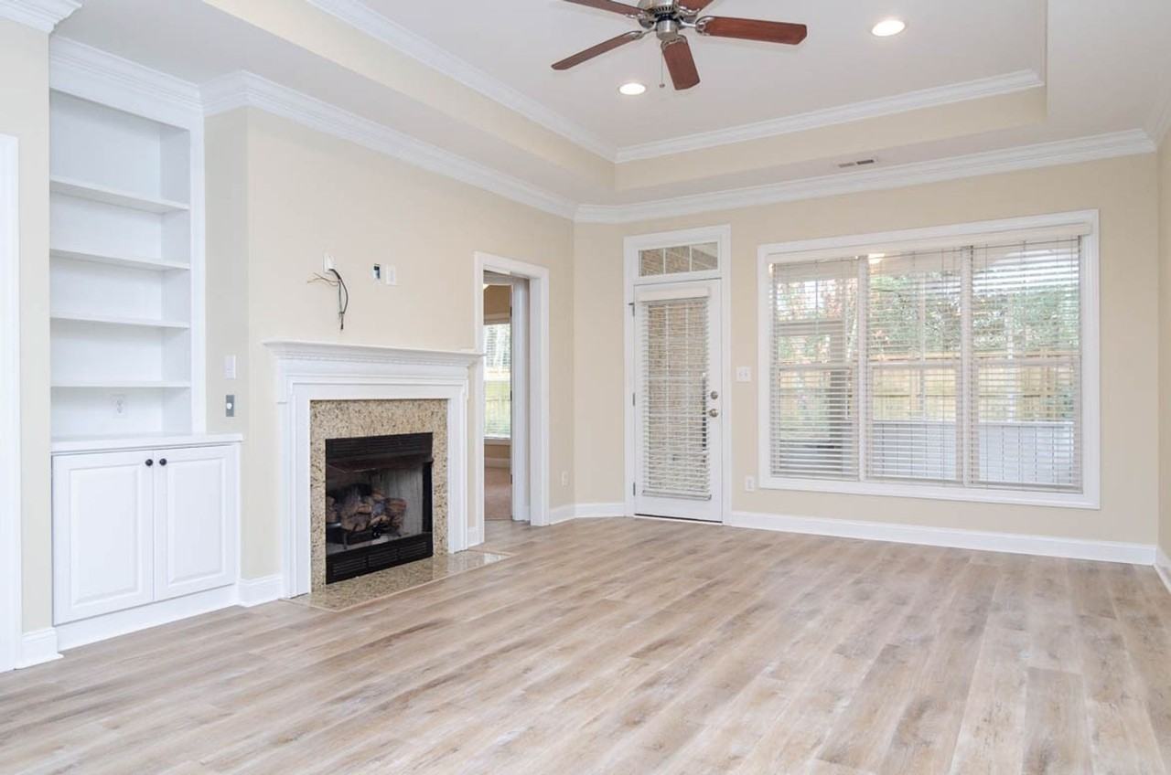 5040 Whitner Dr - Photo 2 of 22