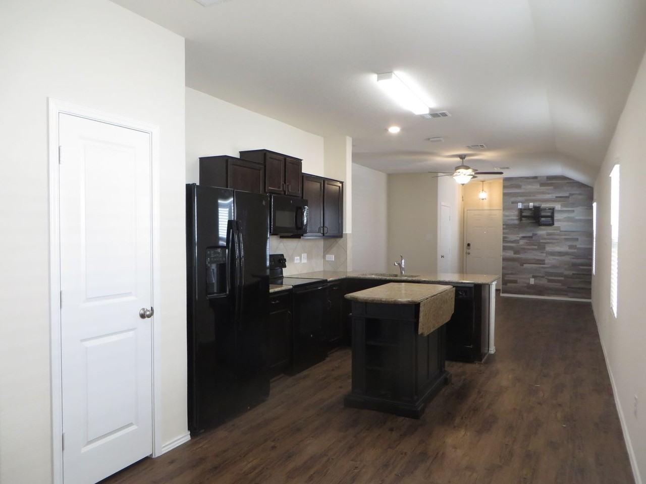 400 Major Lee Ln - Photo 5 of 22