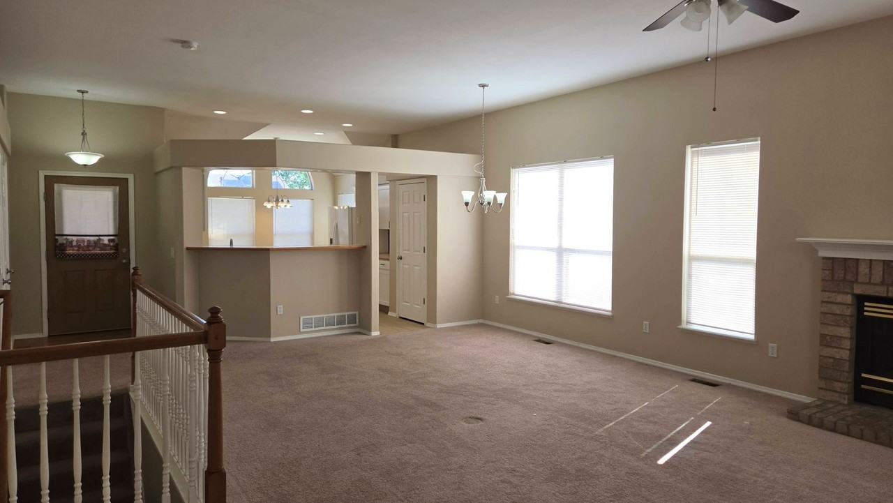 1329 Nutwood Dr - Photo 2 of 24