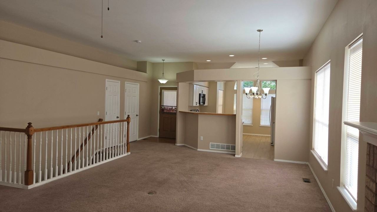 1329 Nutwood Dr - Photo 3 of 24