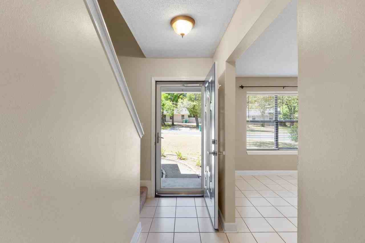 519 Matthew St - Photo 3 of 33