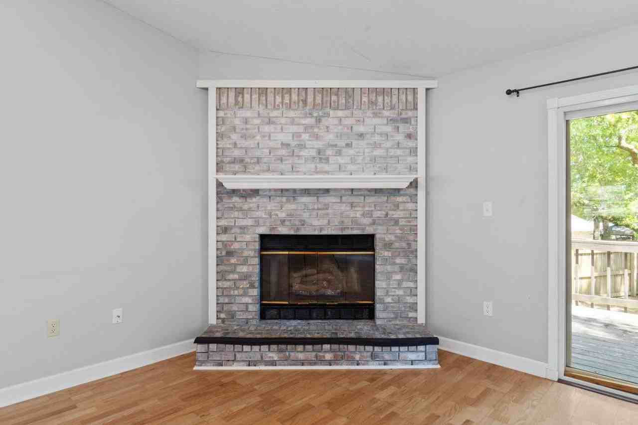 519 Matthew St - Photo 6 of 33