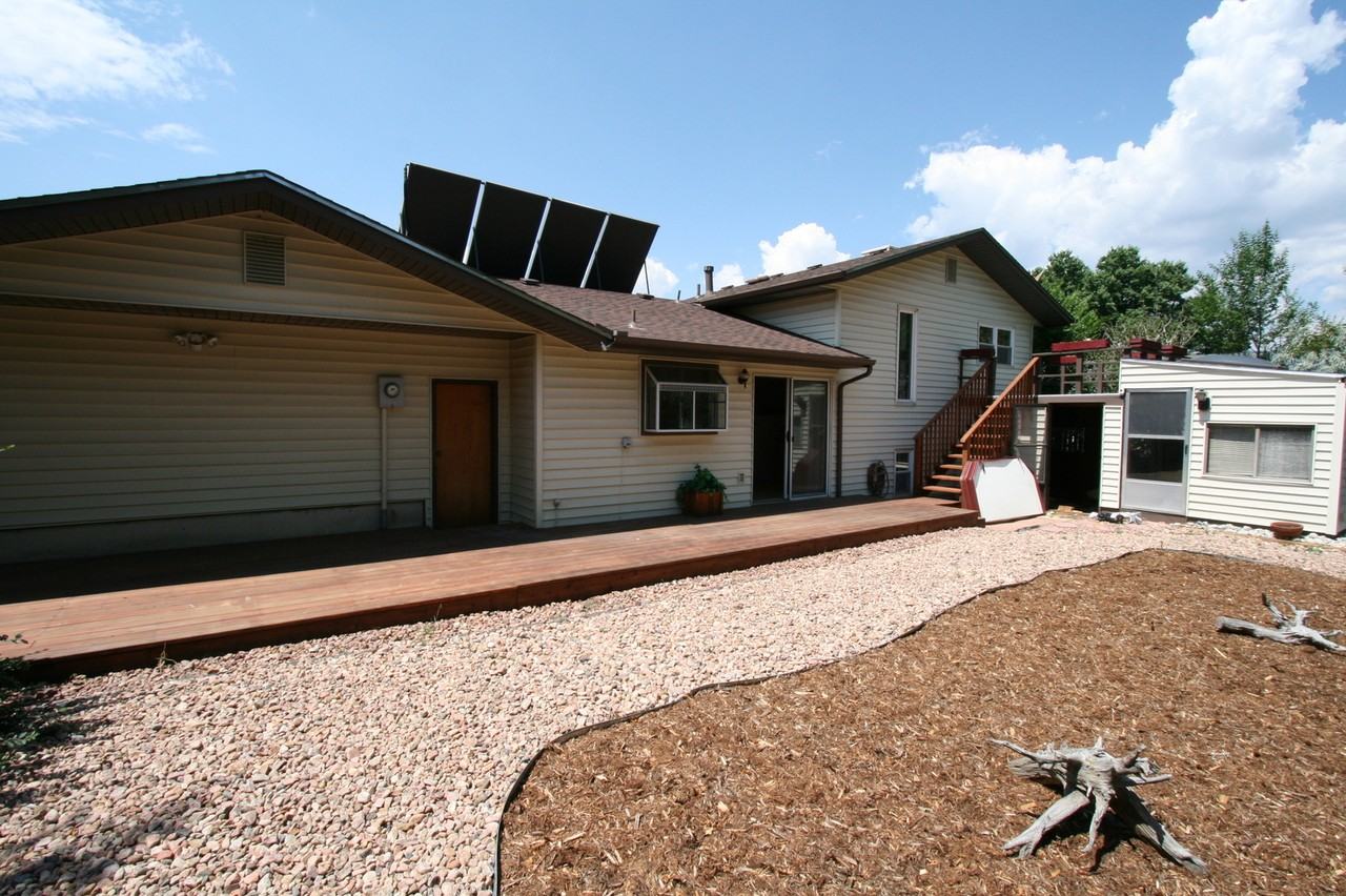 1092 Stanton St - Photo 2 of 16