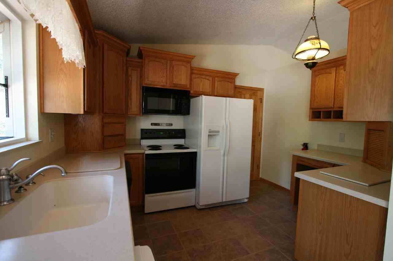 1092 Stanton St - Photo 5 of 16