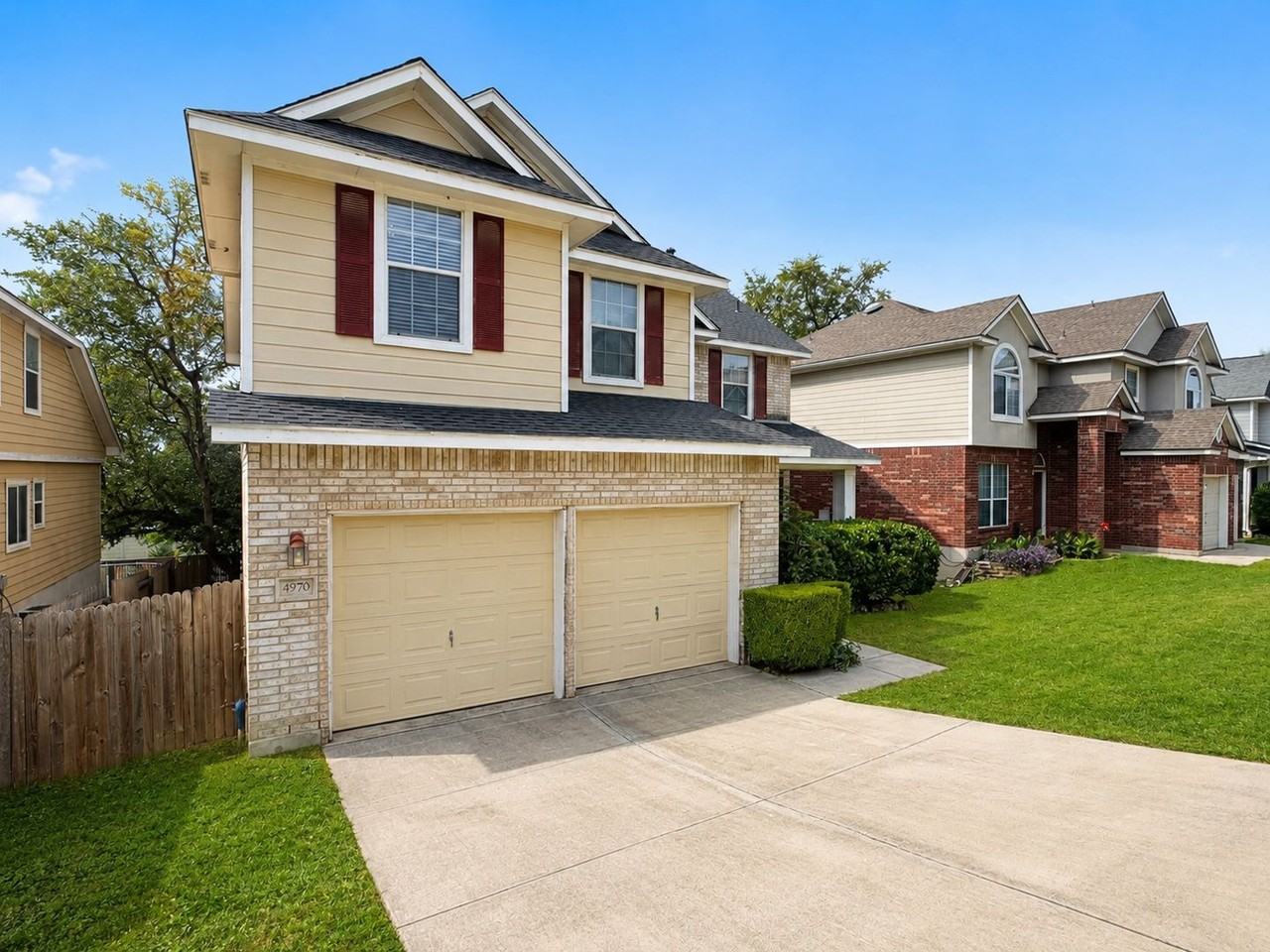 4970 Augusta Sq - Photo 2 of 22