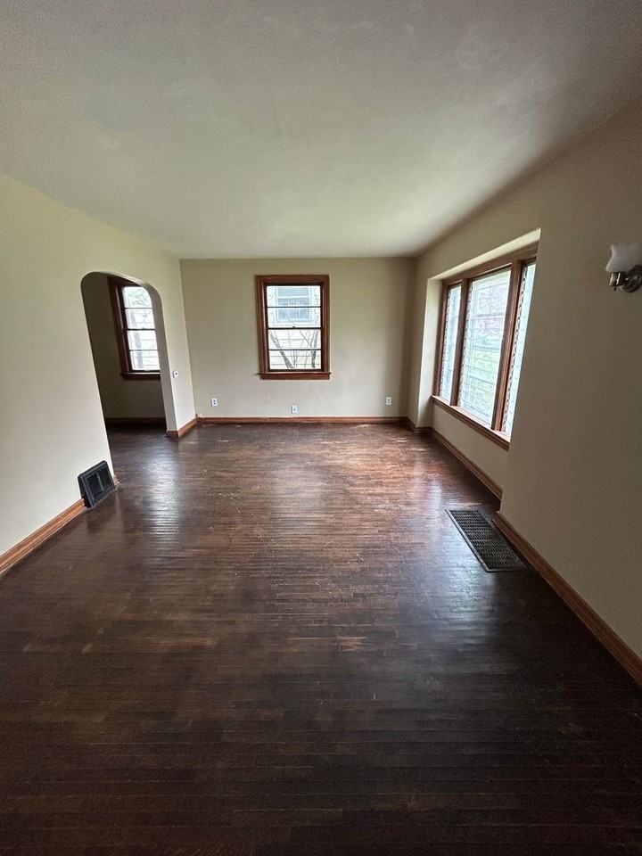 3730 S Harrison St - Photo 3 of 8