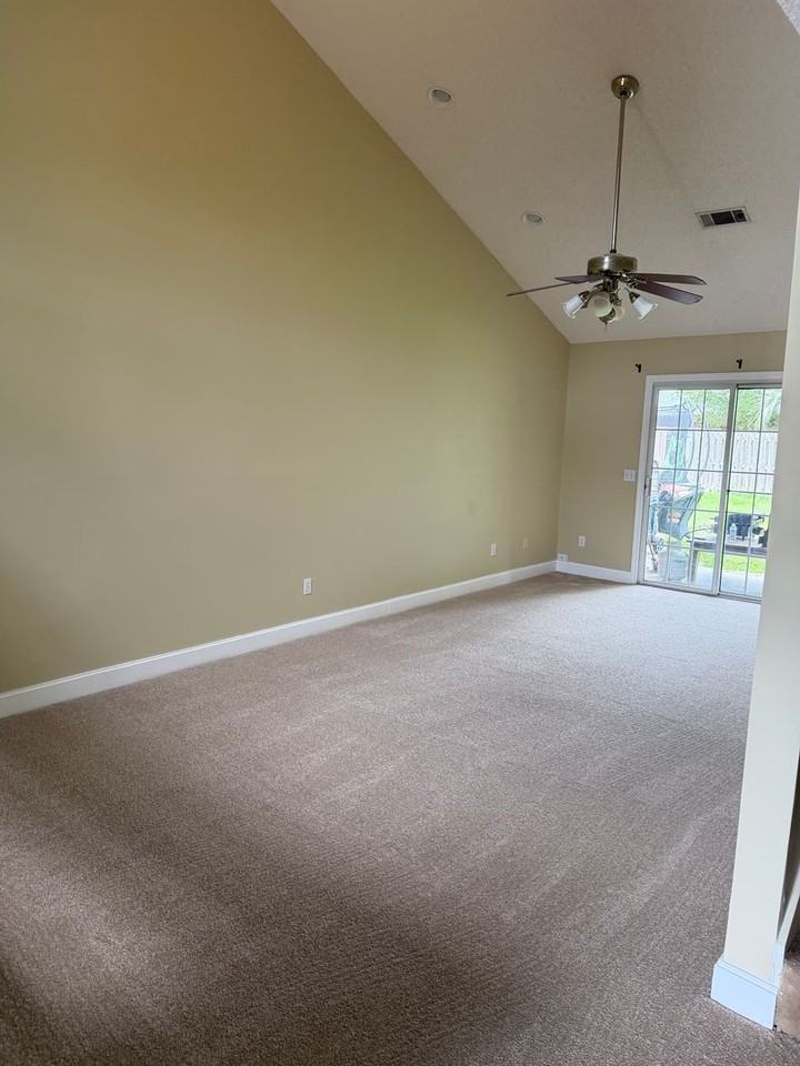 205 Saint Charles Pl - Photo 4 of 11