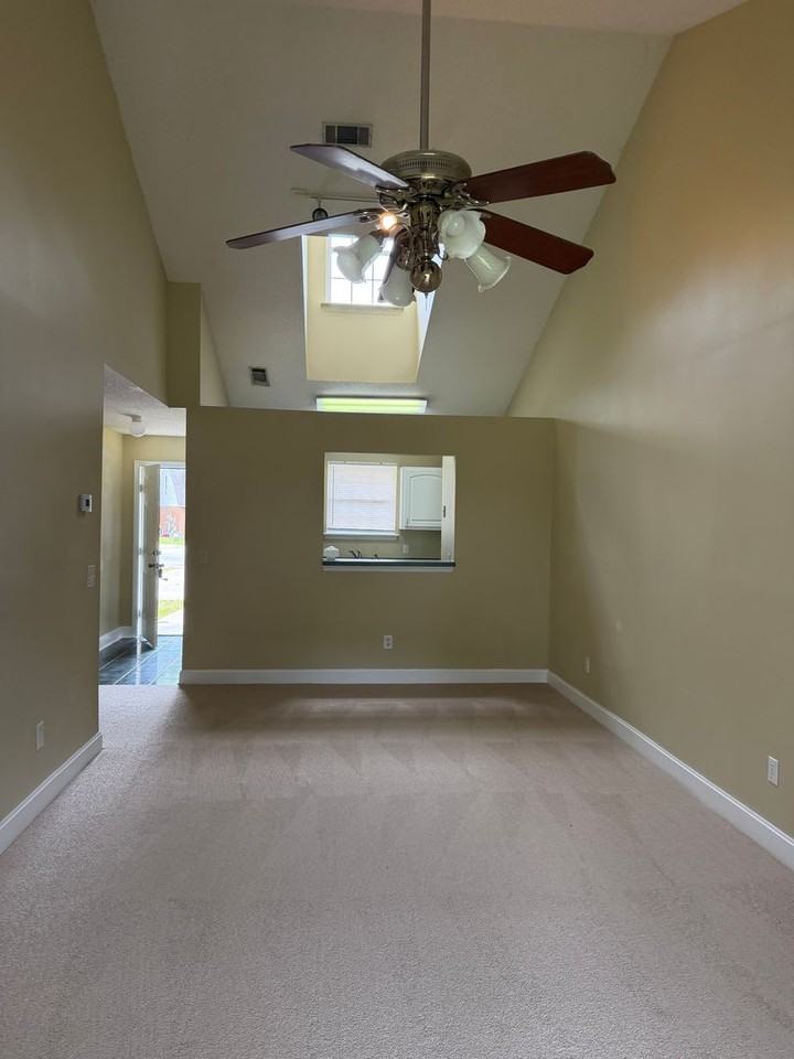 205 Saint Charles Pl - Photo 5 of 11
