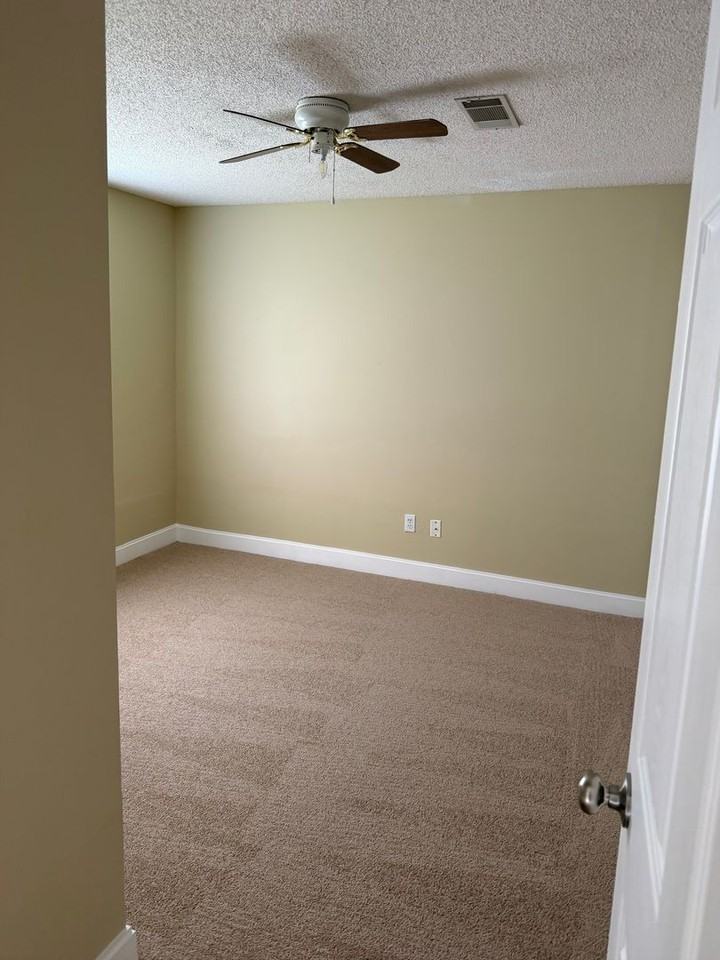 205 Saint Charles Pl - Photo 6 of 11