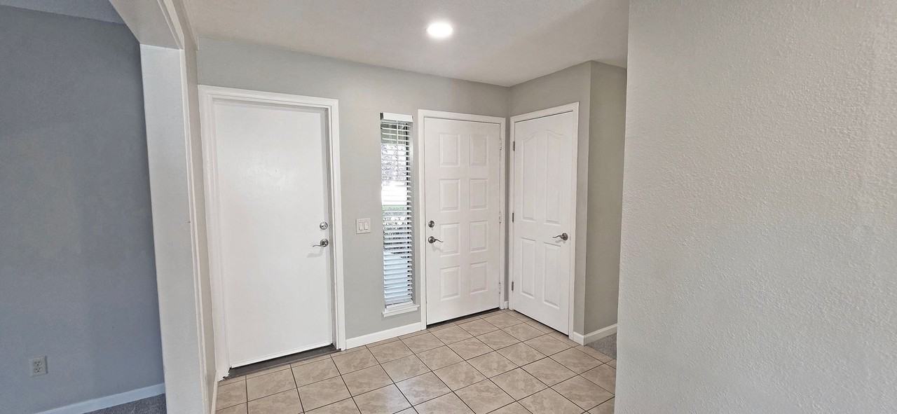 3100 Explorer Dr - Photo 2 of 38