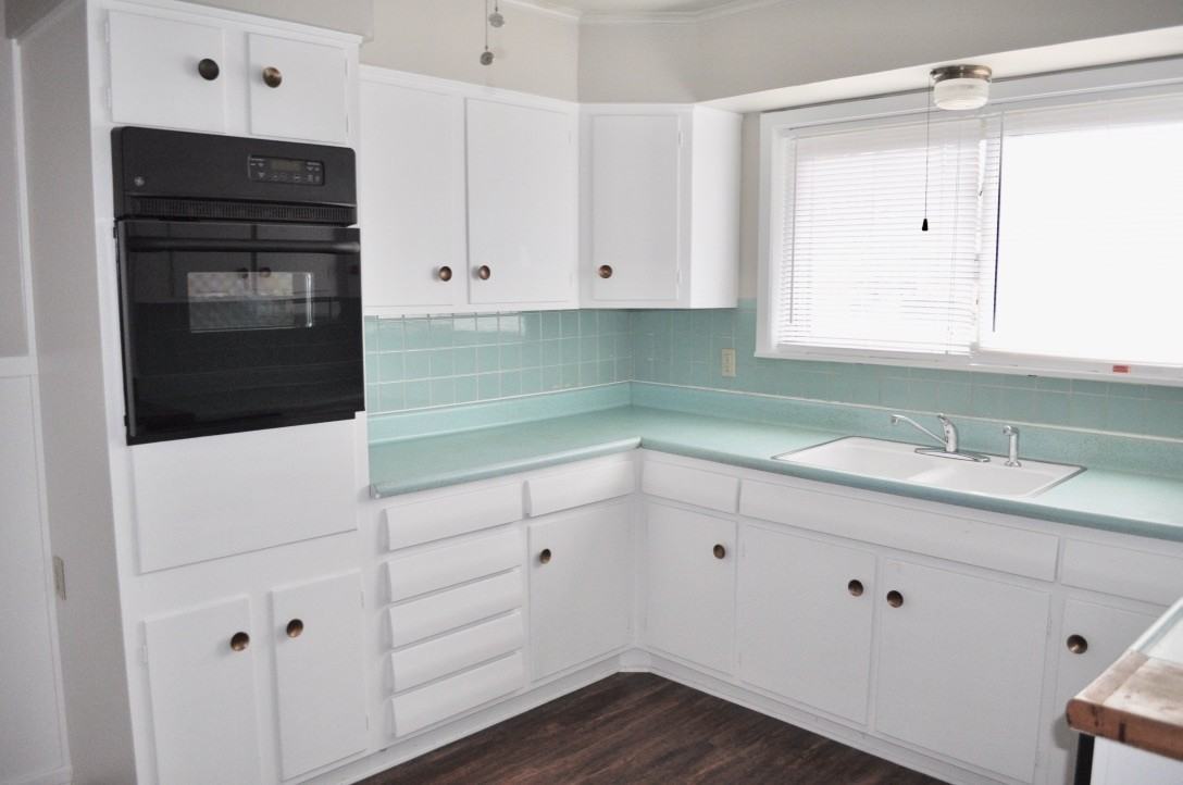 1434 W Water St - Photo 5 of 19