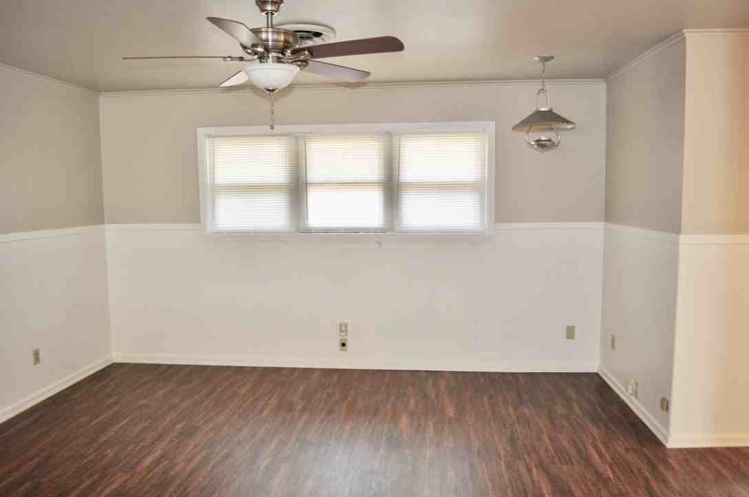 1434 W Water St - Photo 7 of 19