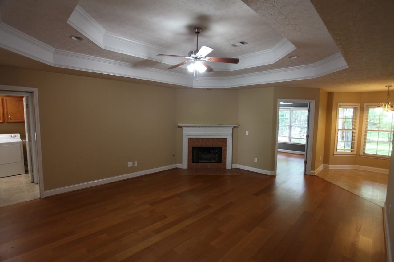 1704 Stone Pointe Dr - Photo 4 of 22