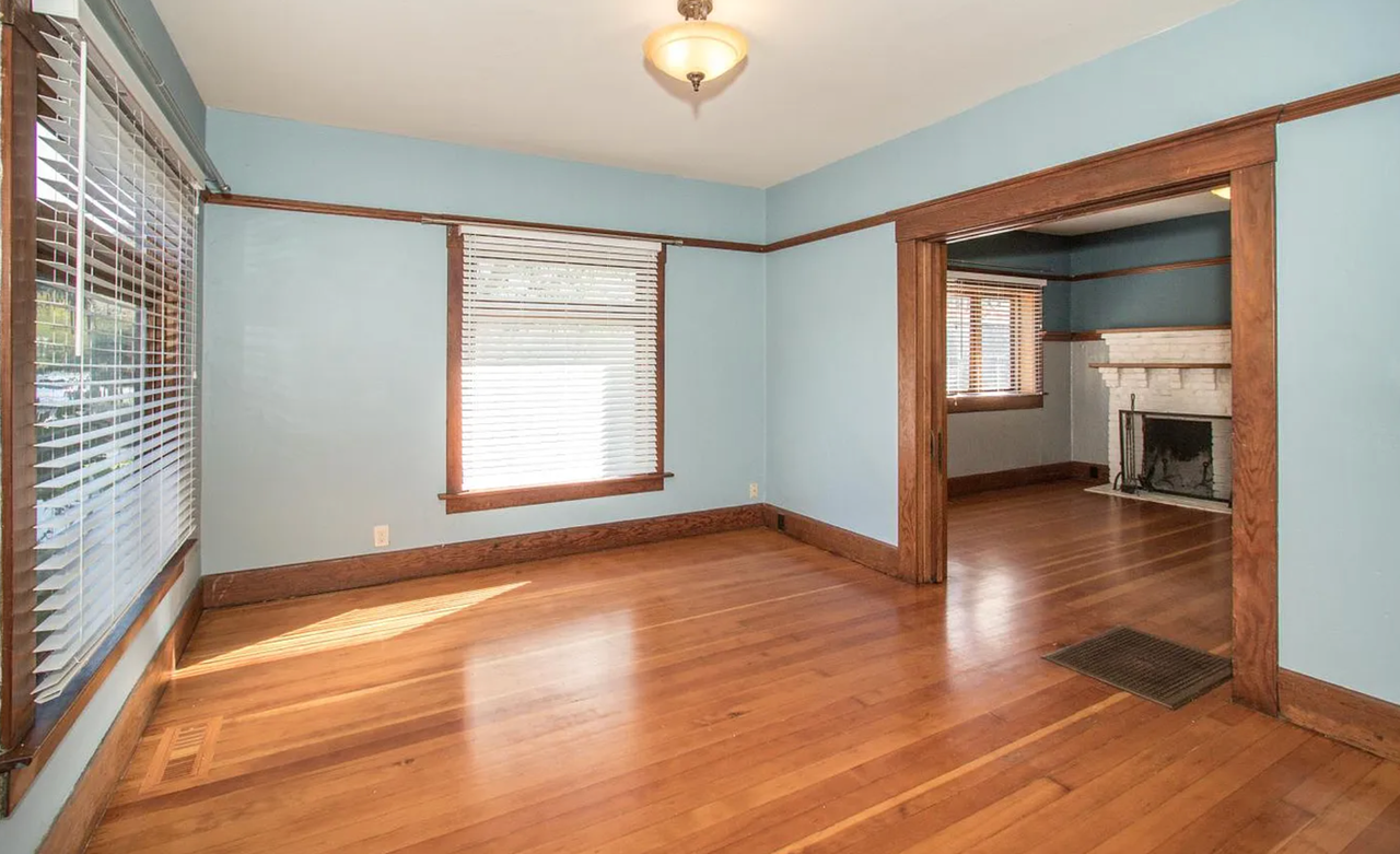 934 Ramona St - Photo 2 of 9
