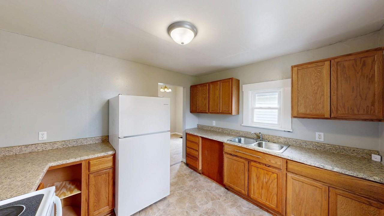 518 Myers St - Photo 5 of 18