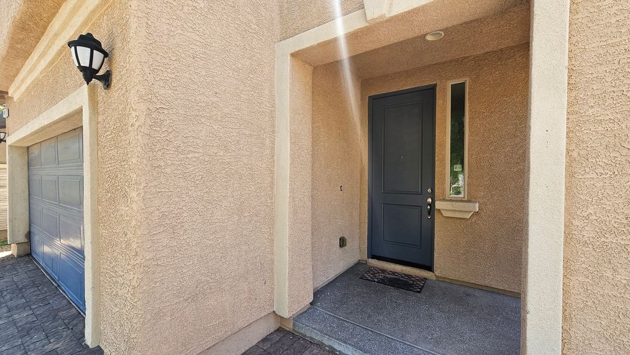 8685 Sparrow Desert Ave - Photo 2 of 29